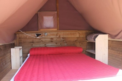 NID LODGE DUPLEX TENTS 46 m² half Canvas half Wood on Raised Floor