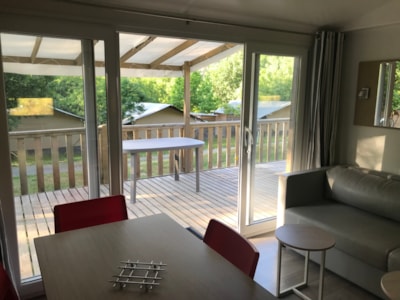 Mobile home VIA AUREA comfort 34 m2 2/6 people  air conditioning with semi-covered terr