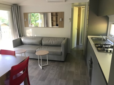 Mobile home VIA AUREA comfort 34 m2 2/6 people  air conditioning with semi-covered terr