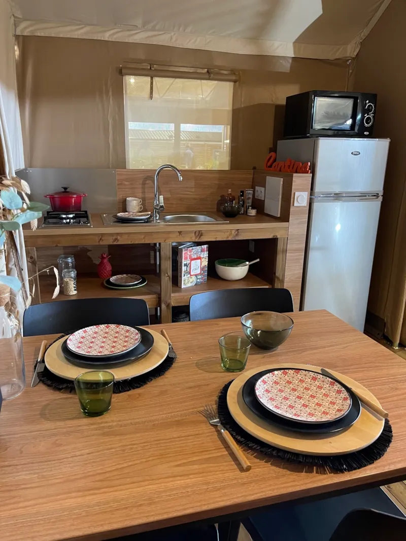 Safari Lodge 28M² Avec Sanitaires