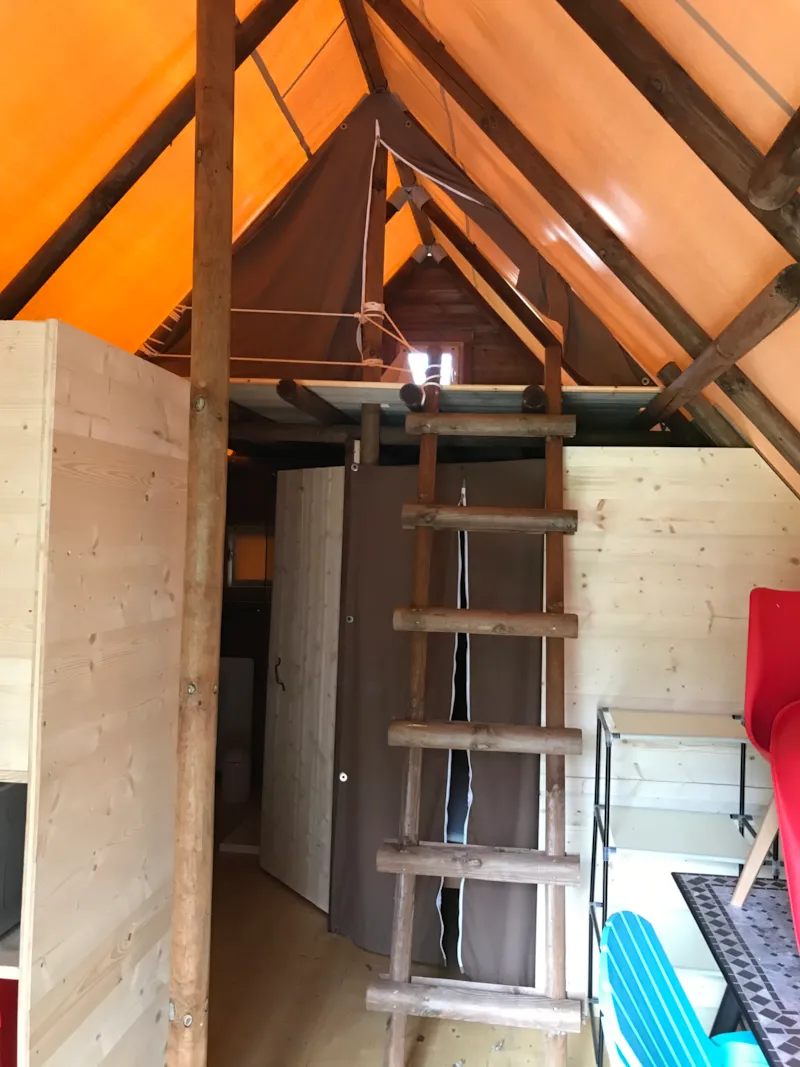 Tente Du Trappeur  Habitat 28 M² Mi-Bois, Mi Toile