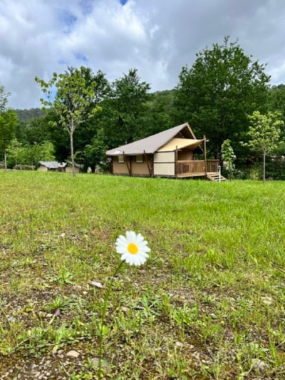 safari lodge 28m² with sanitary facilities