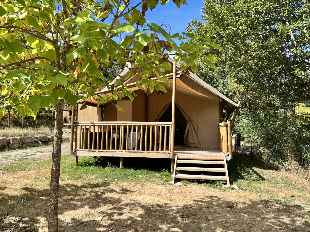 Location - Safari Lodge 28M² Avec Sanitaires - Camping La Prade