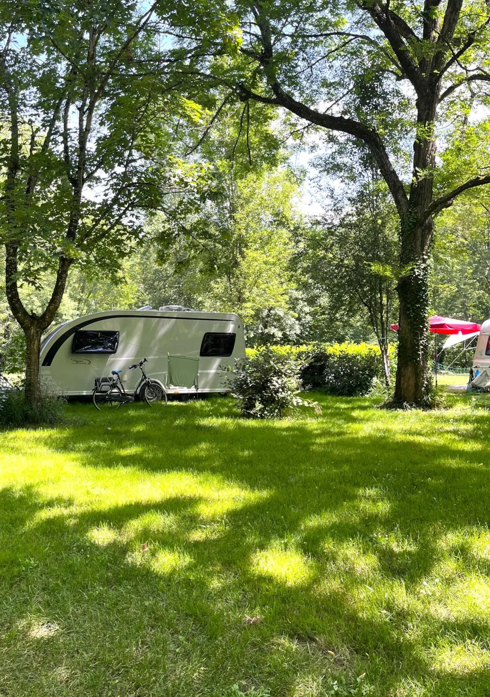 Stellplatz - Great Comfort Package Caravan Elec 10A / Water / Evacuation 5Cm In Diameter - Camping la Prade