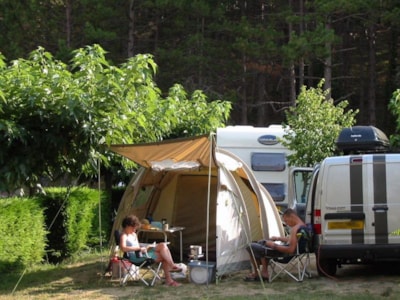 Pitch: camping-car + electricity