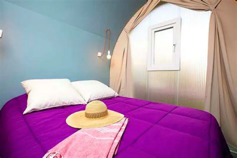 Coco Sweet - 1 Chambre - (Sans Sanitaire)