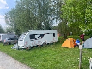 Pitch + 1 car + tent , caravan or motor home — 2