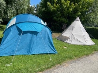 Pitch + 1 car + tent , caravan or motor home — 3