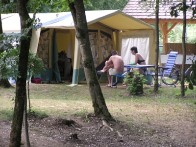 Package: Pitch + car + tent or caravan or camper van