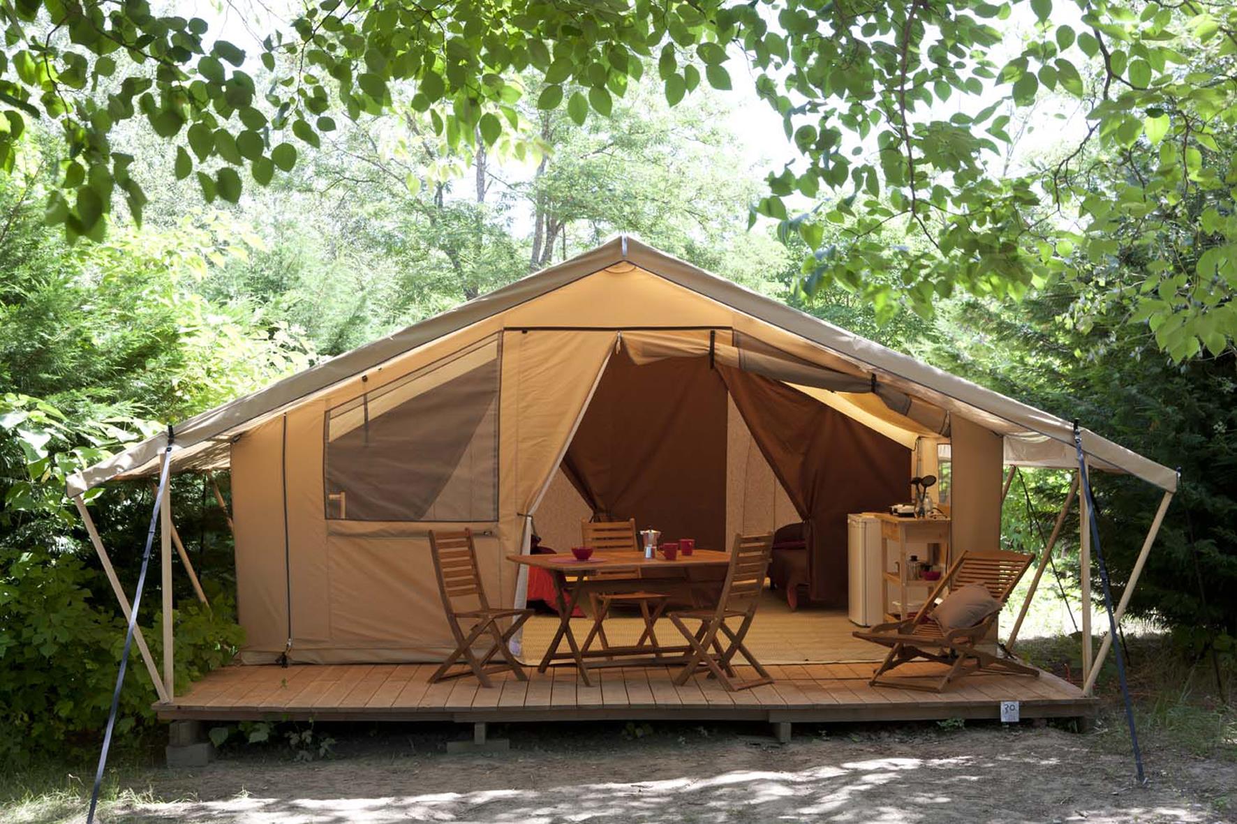 Location - Tente (25M2) - AIROTEL Camping Les Trois Lacs