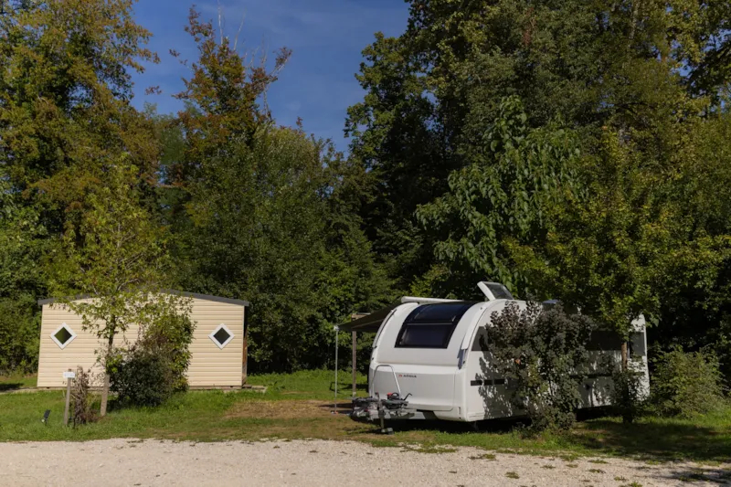 Emplacement Prémium Min 180M2 /Tente - Caravane-Camping Car