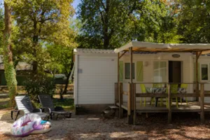 Locatif - Mobilheim Confort mit gedeckte Terrasse (27.50 m²) - Camping Des 3 Lacs