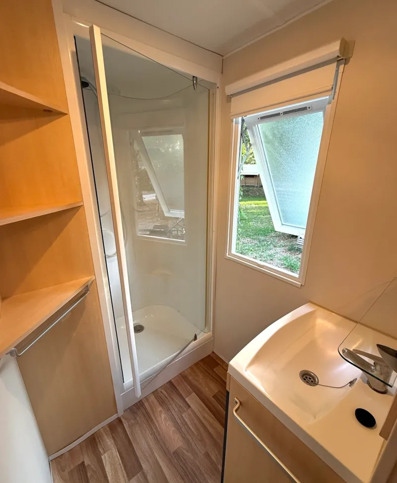 Mobil Home Confort Avec Terrasse Couverte (27.50 M²)