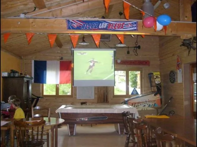 Camping Les Chelles - image n°28 - UniversalBooking