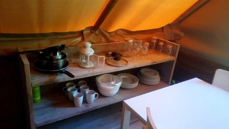 Bungalow Toile Et Bois