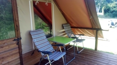 Canvas and wood bungalow