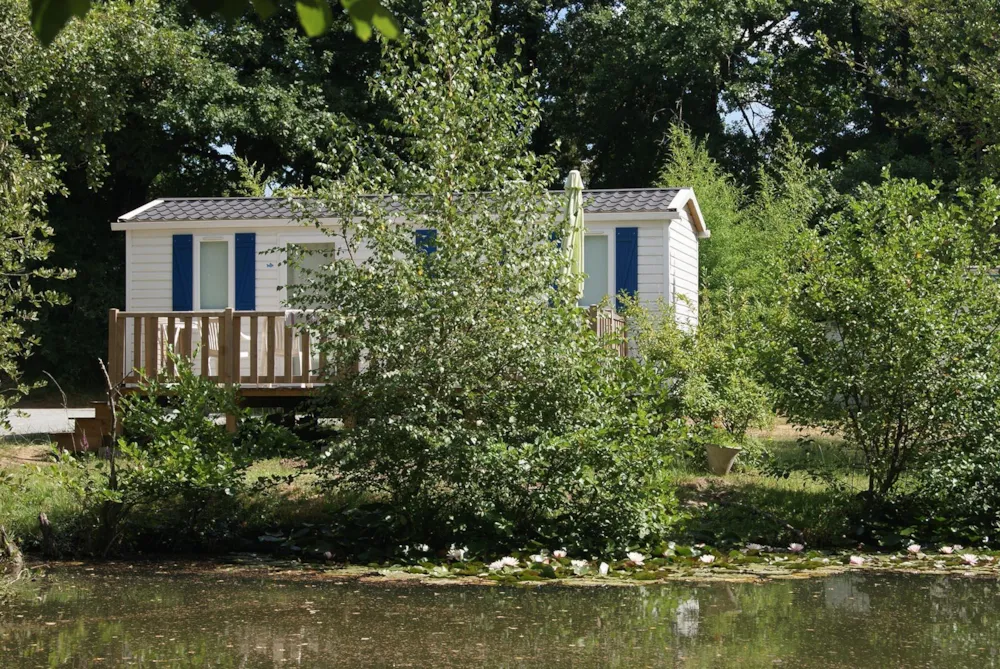 Mobilhome a orillas de estanque Confort 29m² (2 habitaciones)   terraza - côté étang