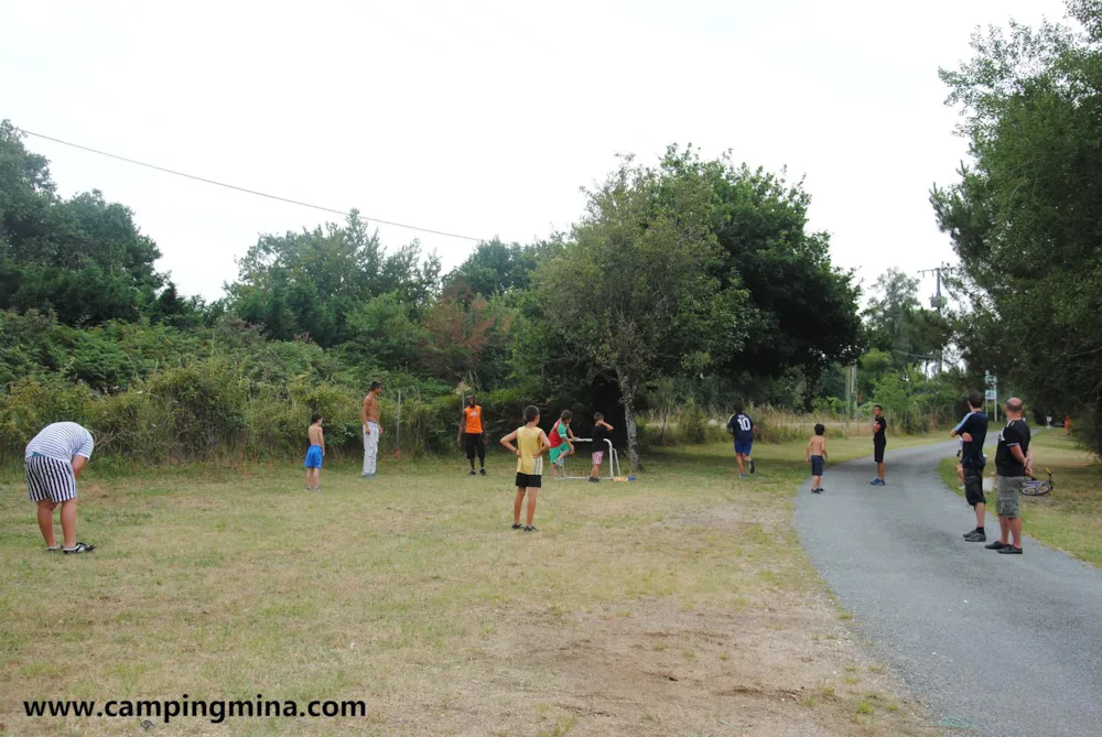  Camping Les Étangs Mina