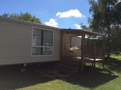 Mobil-home Confort 29m² (2 bedrooms) with terrace - campsite side — 1