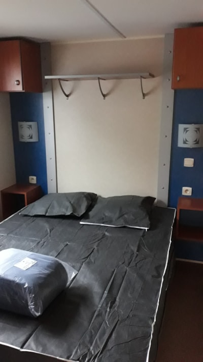 Premium mobile home camping side — 3