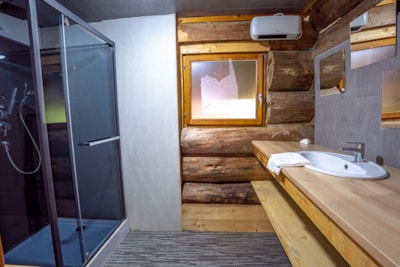 Log Cabin Petit