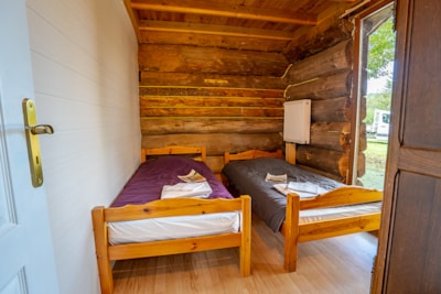 Log Cabin Grand Ballon