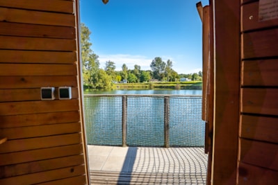 Floating Cabin Ariel