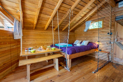 Floating Cabin Ariel