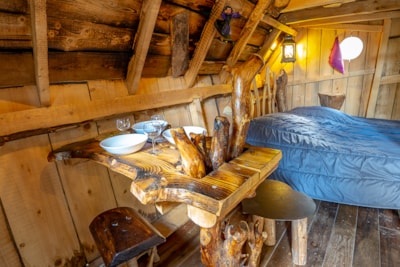 Cabin Witch