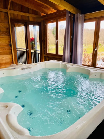 SPA Cottage - 2 Bedrooms by the Water