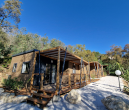 Huuraccommodatie(s) - Chalet Mimosa 2 Slaapkamers (26.5M² + Airco + Overdekt Terras + Televisie) - Camping la Provençale