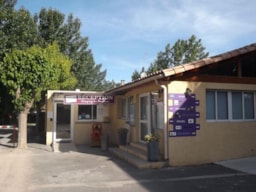 Camping Les Peupliers - image n°7 - Roulottes