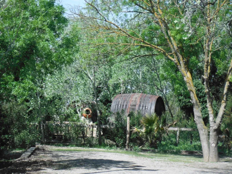 Emplacement Grand Confort Avec Électricité + Raccordement Eau Courante / Évacuation