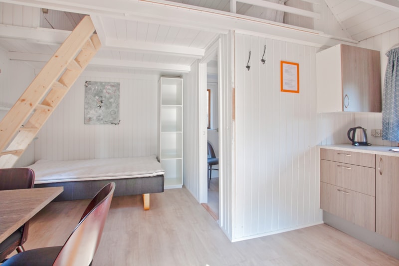 6 person standard cabin with 2 sep.bedrooms