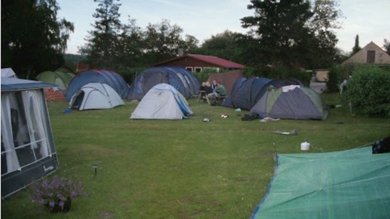 Tent pitch without electricity