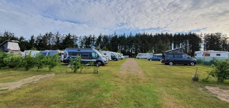 Emplacement + Camping-Car