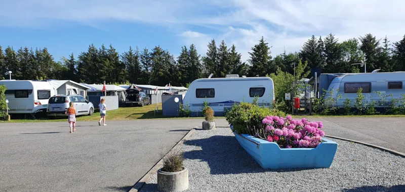 Emplacement Standard Tente/Caravane Ou Camping-Car
