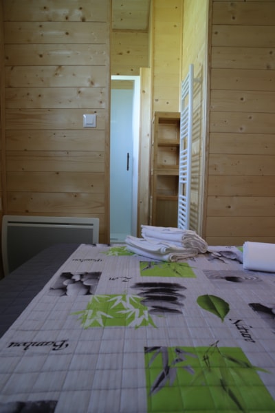 CHALET PREMIUM 2 air-conditioned rooms -35m2+terrace 17m2-Cleaning*, linen, towels included