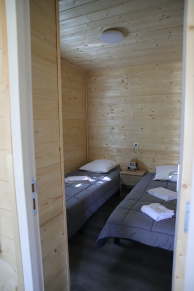 COTTAGE 2-bedroom air-conditioned CONFORT PREMIUM - FULL OPTIONS - 35m2 - 12m2 covered terrace