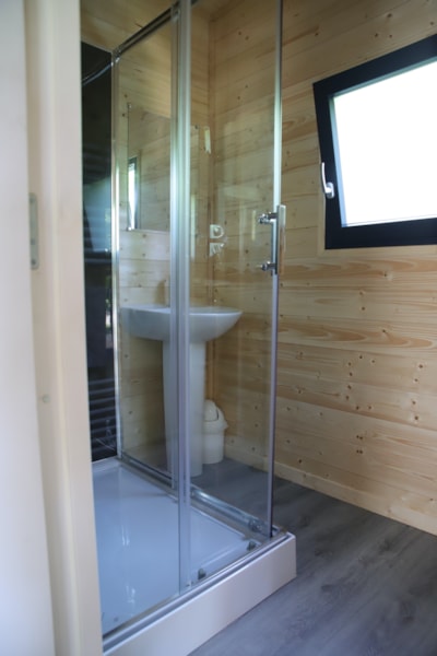 COTTAGE 2-bedroom air-conditioned CONFORT PREMIUM - FULL OPTIONS - 35m2 - 12m2 covered terrace