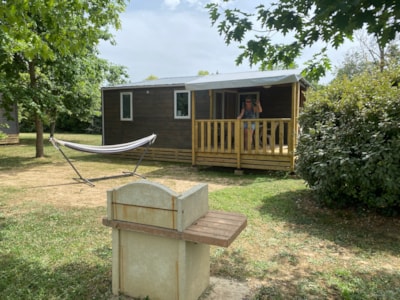 BUNGALOW 2 -  2 bedrooms air conditioned - 31m2 with  covered terrace - HOUSEHOLD INCLUDED*