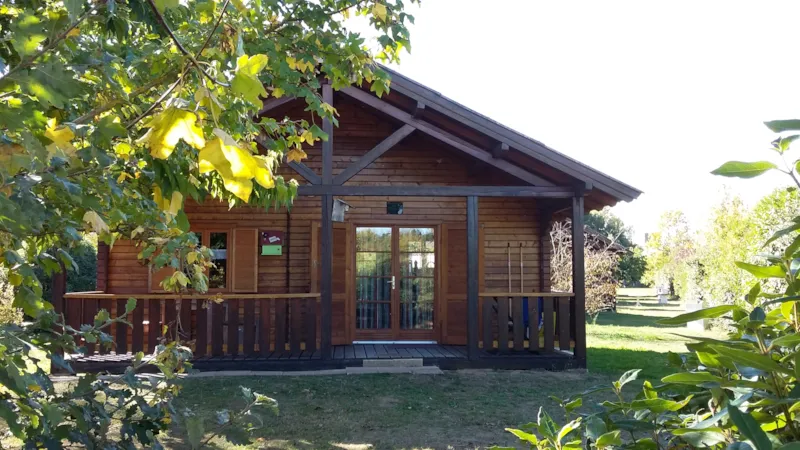 Chalet Confort Plus 2 Ch - Clim - Lv - Tv - Bbq - Ménage* - 35 M2 + Terrasse Couverte De 14 M2