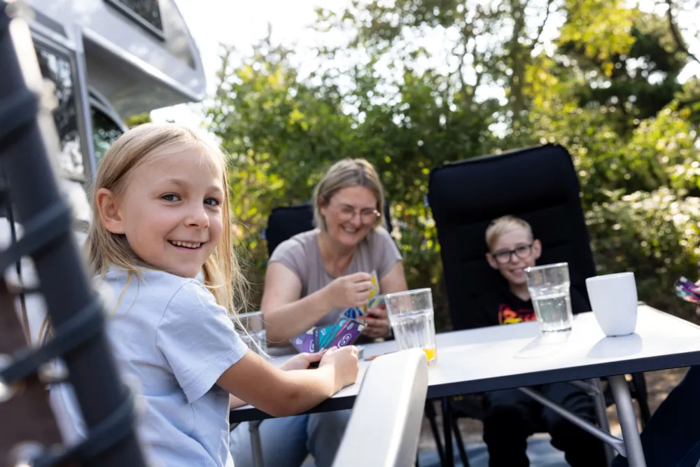 Komfortplatz Min. 100 -150 M2 Mit Strom, Wasser Und Ablauf