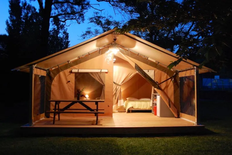 Lodge Victoria Standard 20M² 2 Chambres + Terrasse Couverte 10M² (Sans Sanitaires)