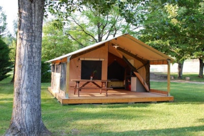 Lodge Victoria Standard 20m² 2 bedrooms + sheltered terrace 10m² (without toilet blocks)