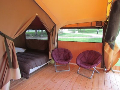 Lodge Victoria Standard 20m² 2 bedrooms + sheltered terrace 10m² (without toilet blocks)