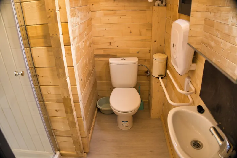 Chalet Confort 27M² 1 Chambre - 2 Salles De Bain + Terrasse Couverte + Clim + Plancha