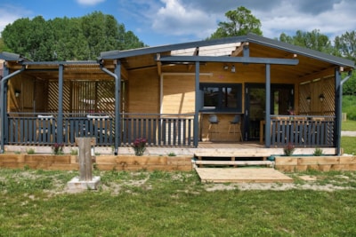 Chalet Premium 35m² 2 bedrooms + sheltered terrace + Air co + Plancha