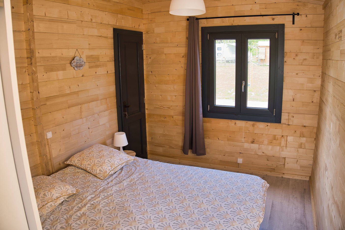Bedroom - Nuit Hotelliere - Camping Le Soleil des Bastides