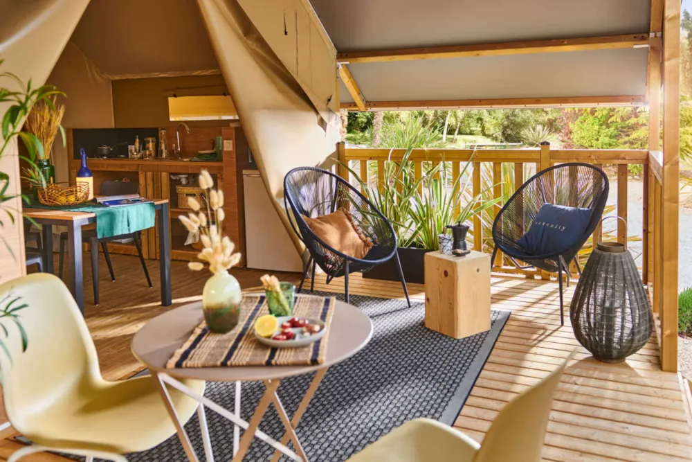 Location - Wood Lodge Sur Pilotis Confort 23M² 2 Chambres + Terrasse Couverte 11M² - Flower Camping Le Soleil des Bastides